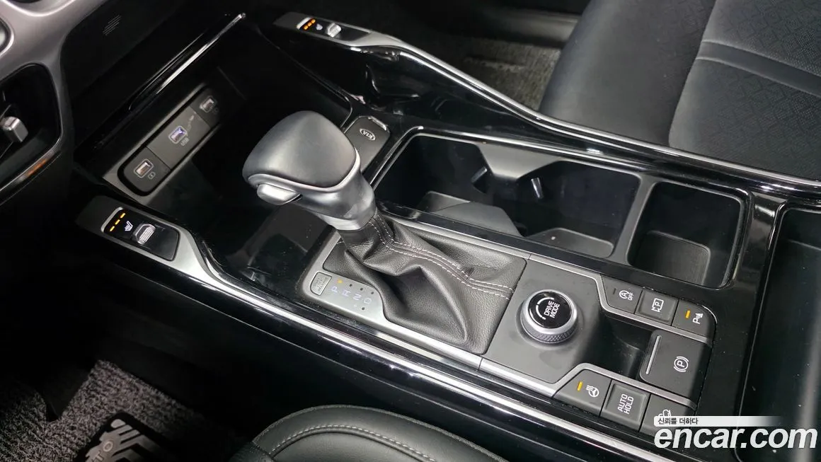 Kia Sorento — фото 9