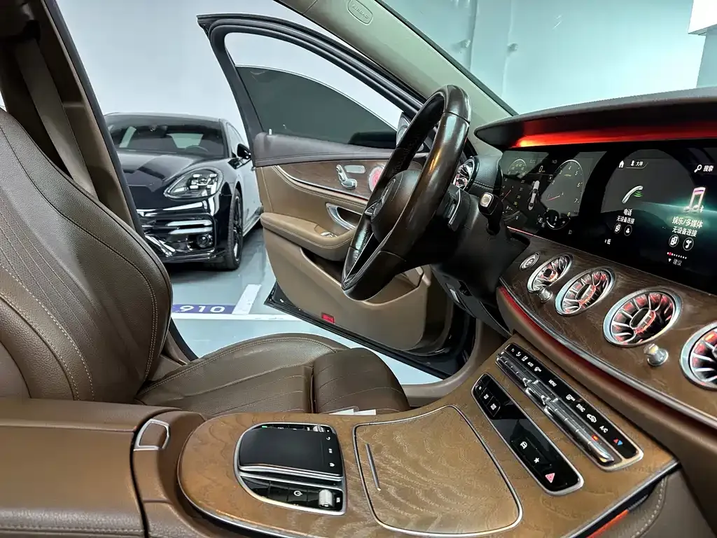 Mercedes-Benz E-Class 2022 из CN, фото 5