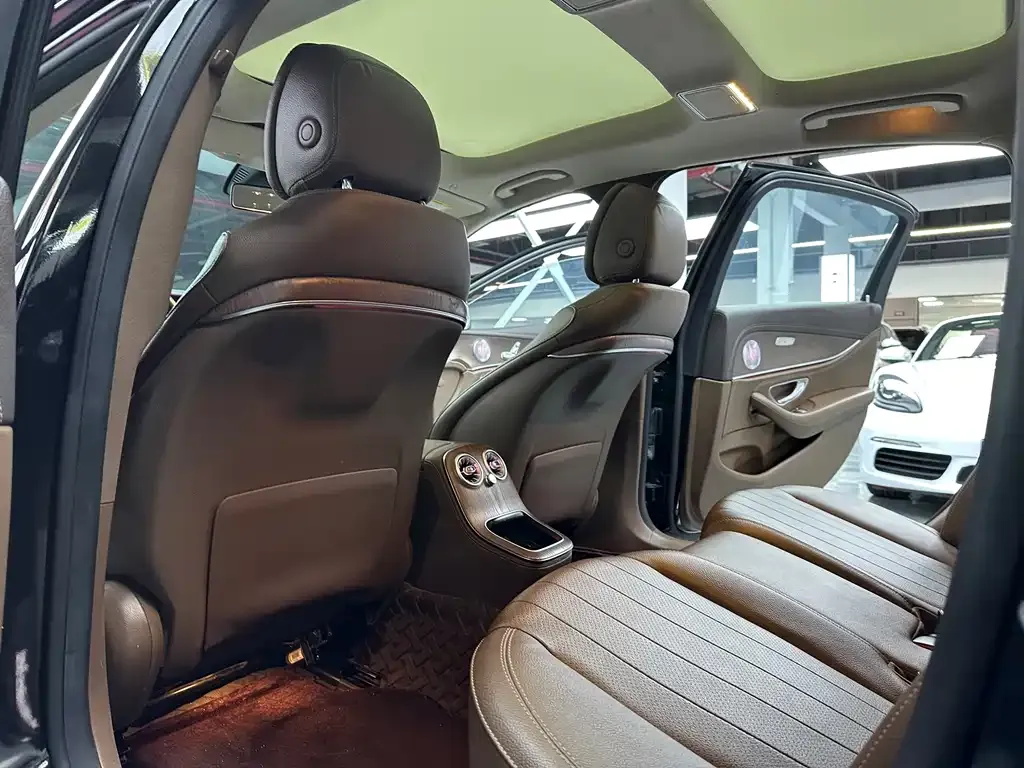 Mercedes-Benz E-Class 2022 из CN, фото 8
