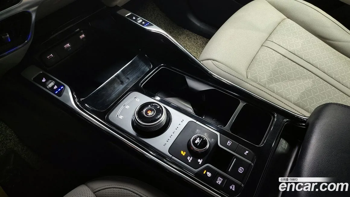 Kia Sorento — фото 9