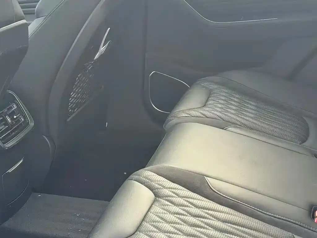 Hongqi HS5 2023 из CN, фото 7