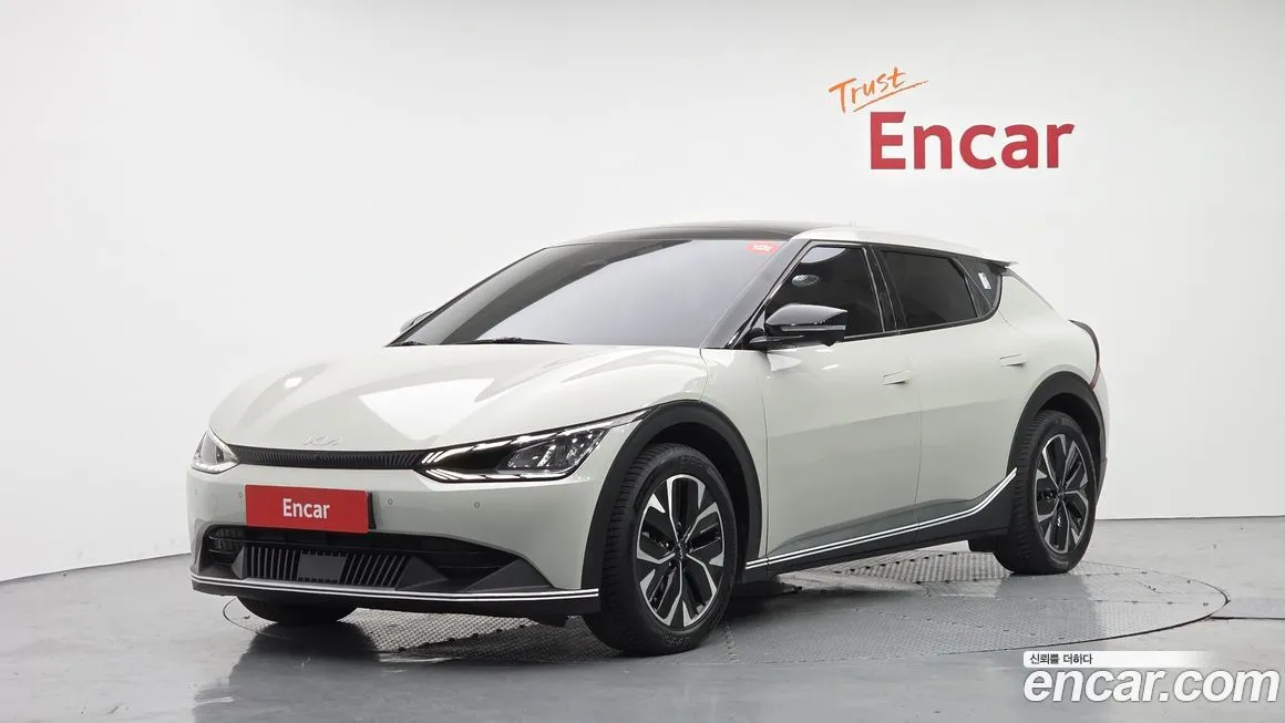 Kia EV6 — фото 1