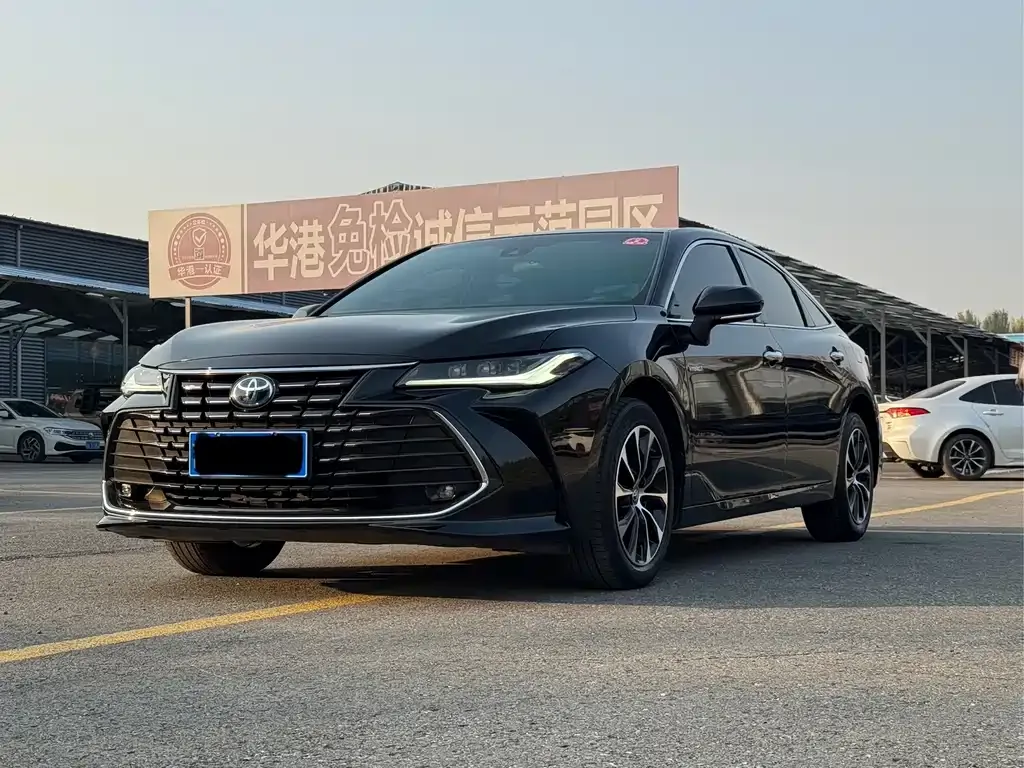Toyota Avalon 2023 из CN, фото 1