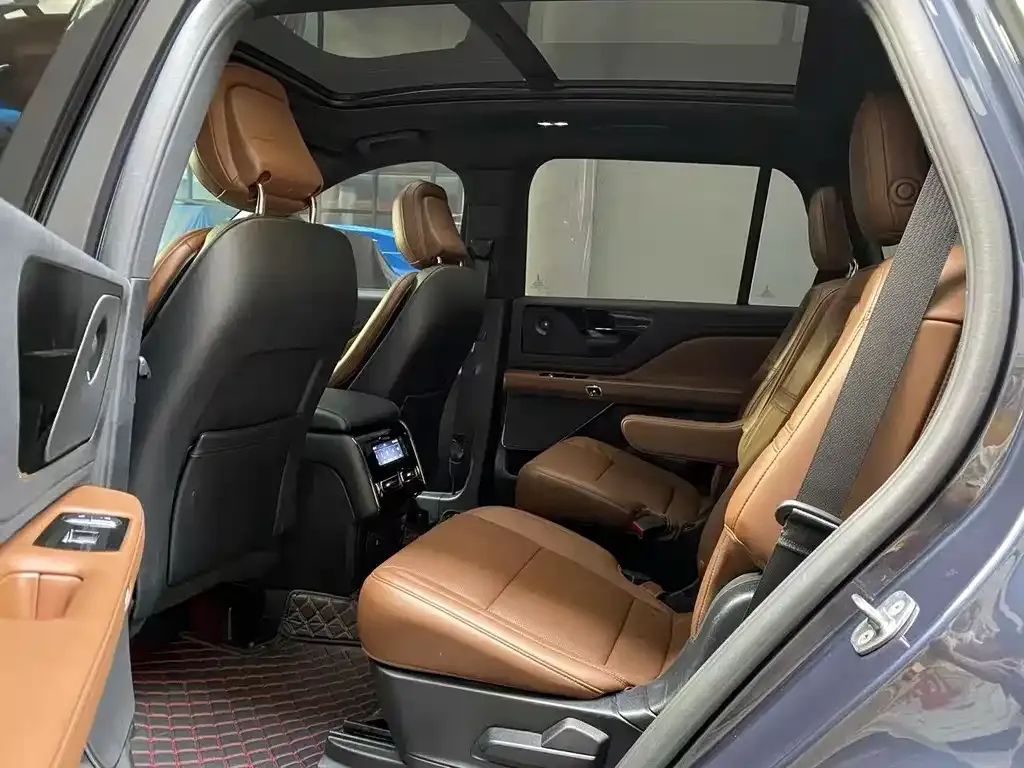 Lincoln Aviator 2021 из CN, фото 8