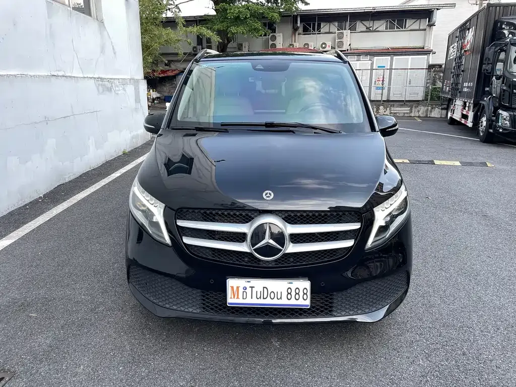 Mercedes-Benz V-Class 2022 из CN, фото 2
