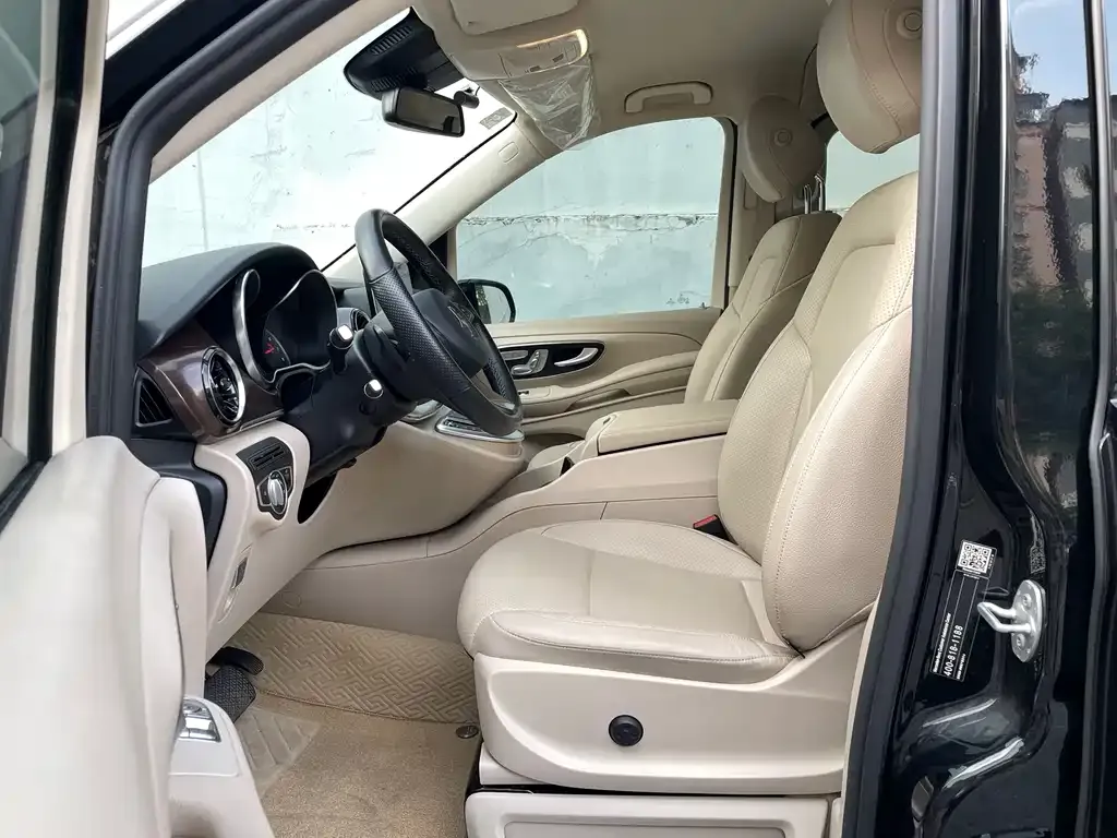 Mercedes-Benz V-Class 2022 из CN, фото 3