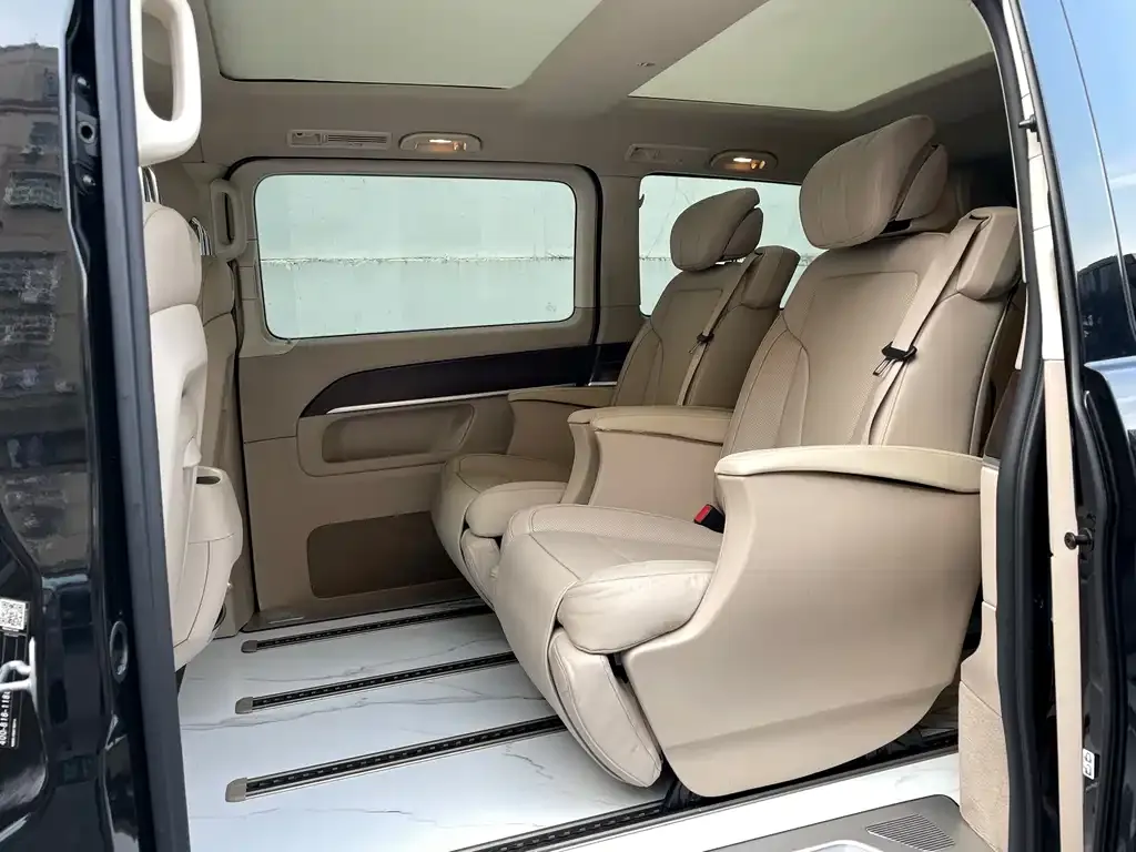 Mercedes-Benz V-Class 2022 из CN, фото 4