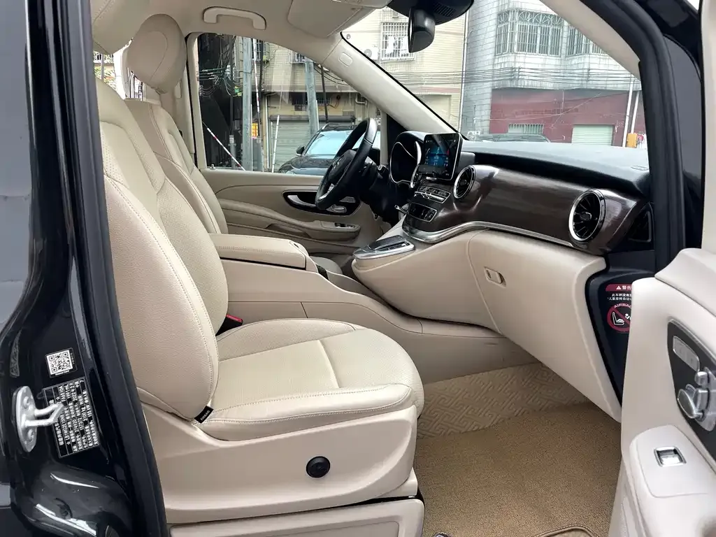 Mercedes-Benz V-Class 2022 из CN, фото 8