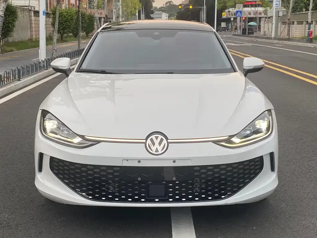 Volkswagen Lamando 2024 из CN, фото 2