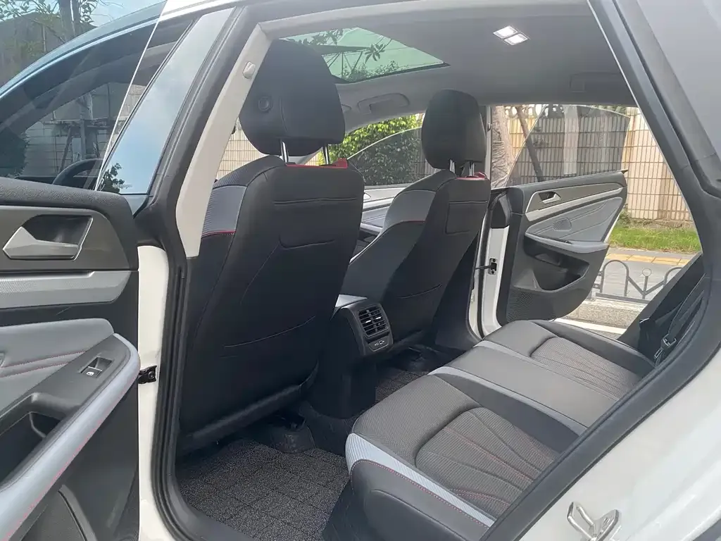 Volkswagen Lamando 2024 из CN, фото 6