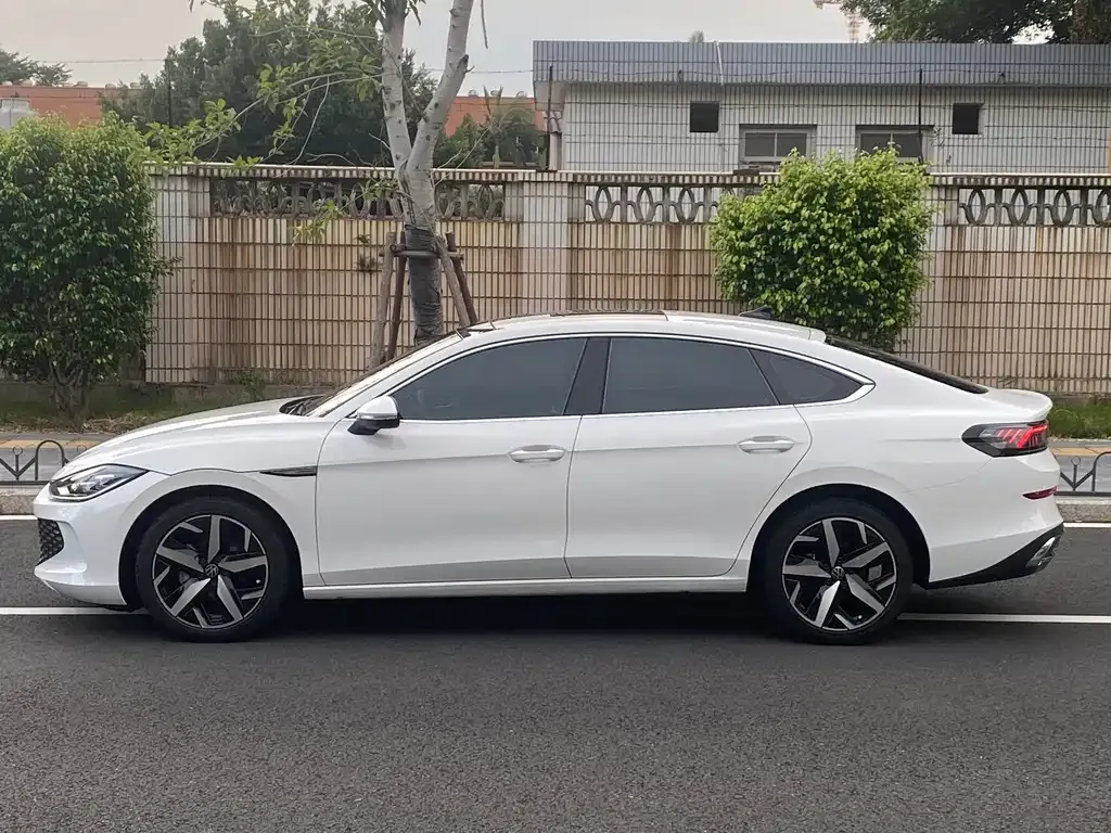 Volkswagen Lamando 2024 из CN, фото 8