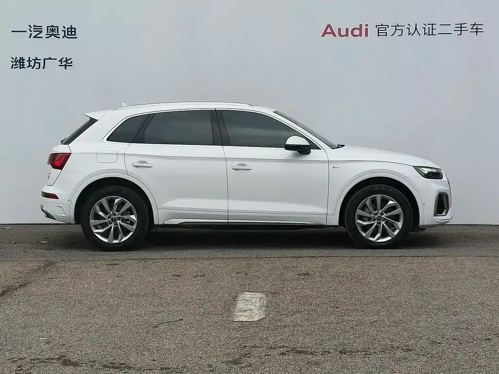 Audi Q5L 2022 из CN, фото 5