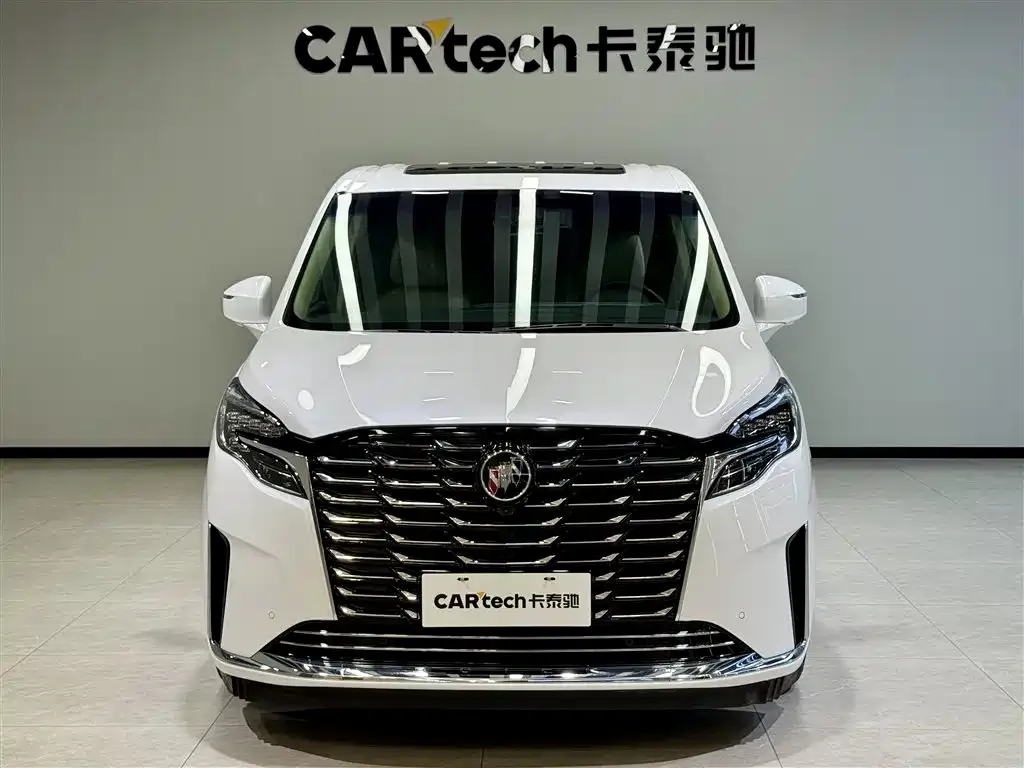 Buick GL8 2023 из CN, фото 2