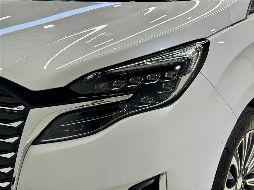 Buick GL8 2023 из CN, фото 8