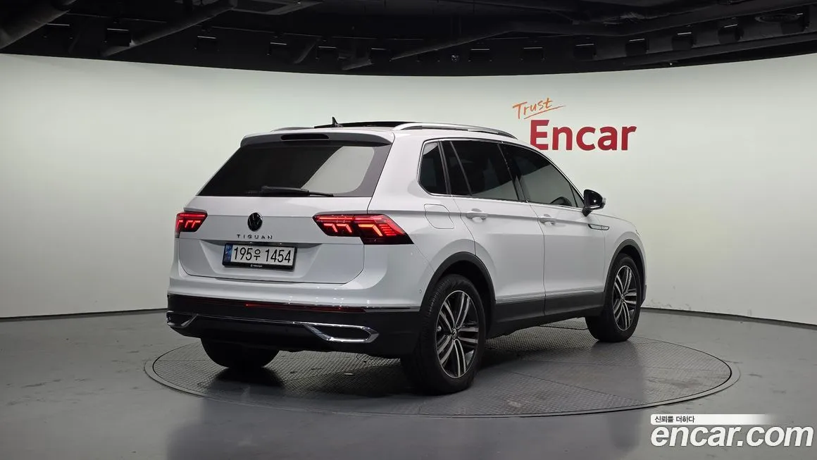 Volkswagen Tiguan — фото 2