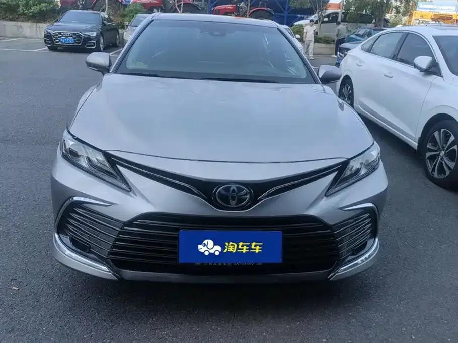 Toyota Camry 2021 из CN, фото 2