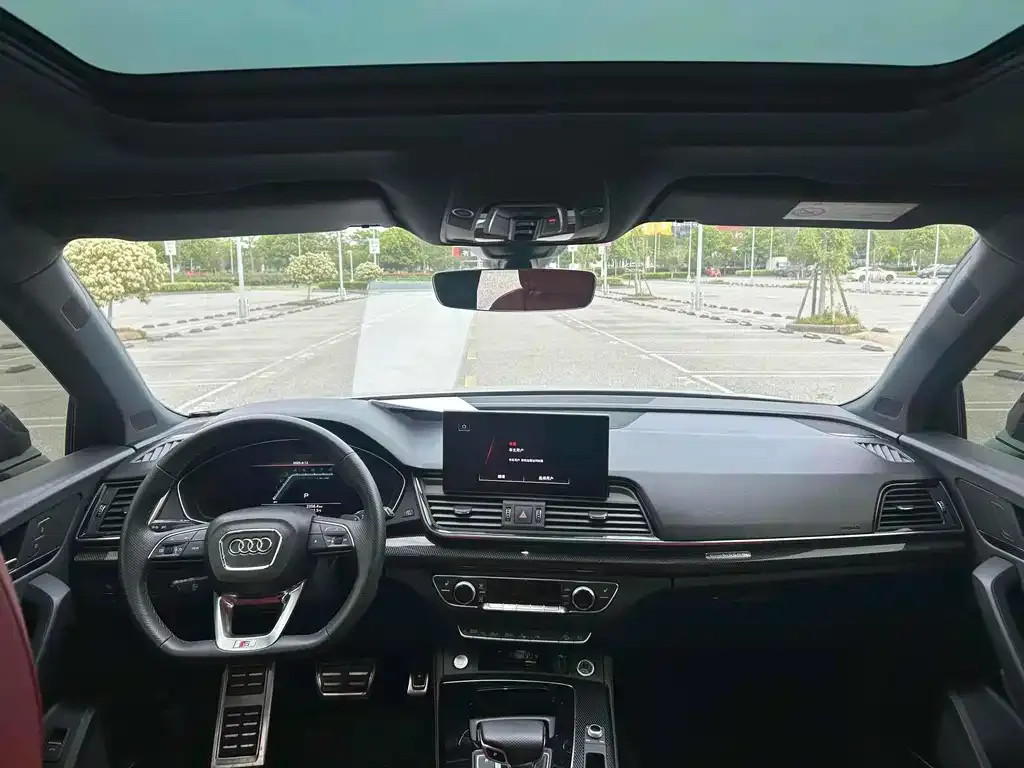 Audi SQ5 2023 из CN, фото 6