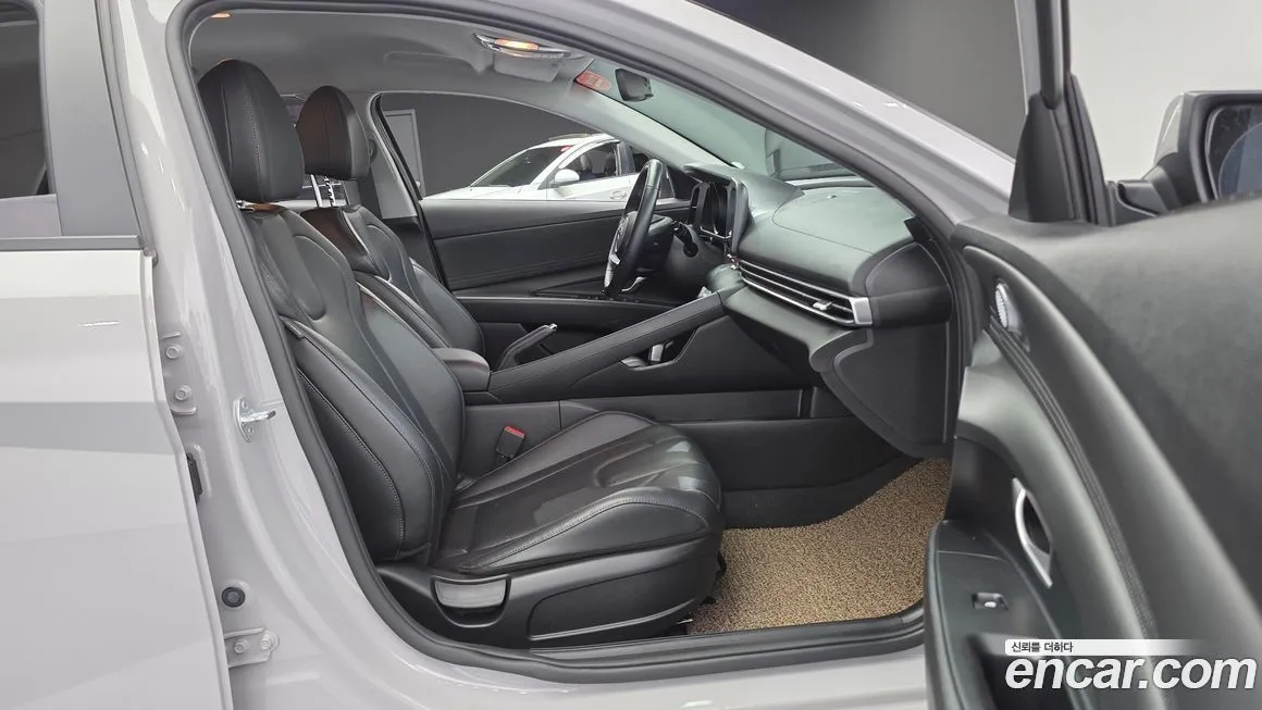 Hyundai AVANTE 2021 из KR, фото 10