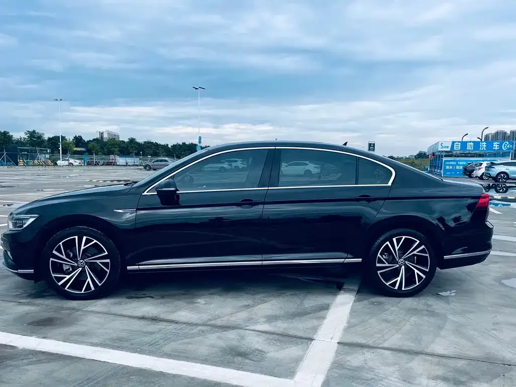 Volkswagen Magotan 2022 из CN, фото 4