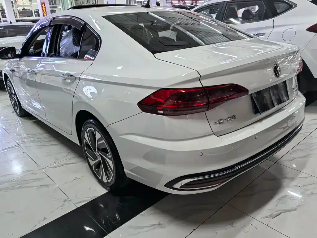 Volkswagen Bora 2023 из CN, фото 4