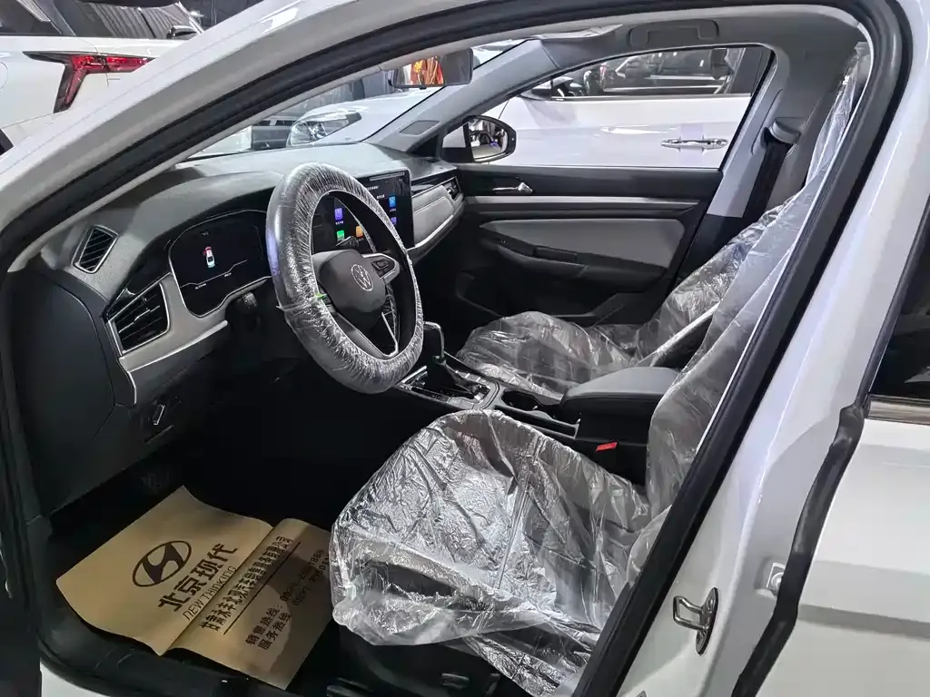 Volkswagen Bora 2023 из CN, фото 7