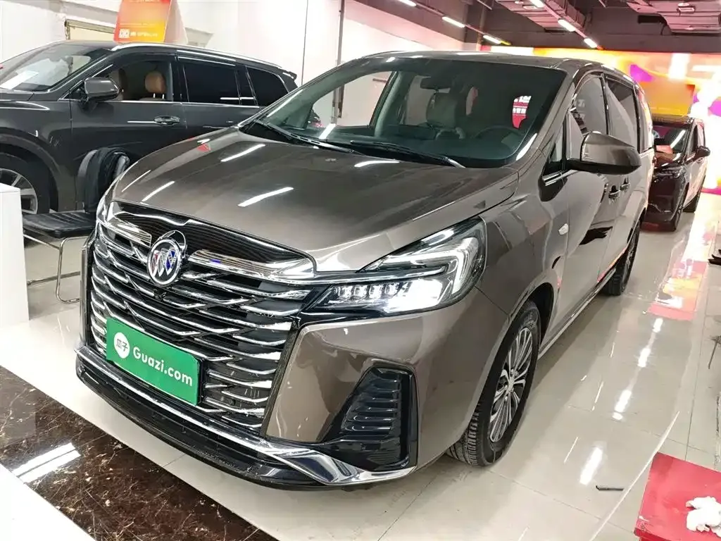 Buick GL8 2023 из CN, фото 2