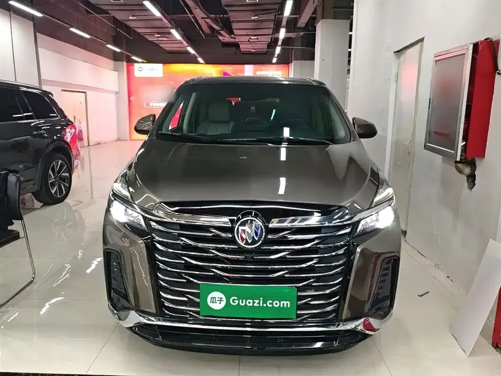 Buick GL8 2023 из CN, фото 3