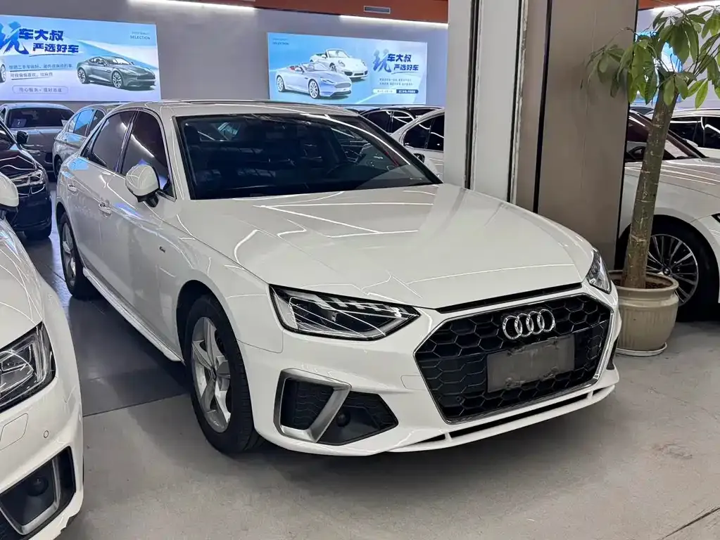 Audi A4L 2022 из CN, фото 3
