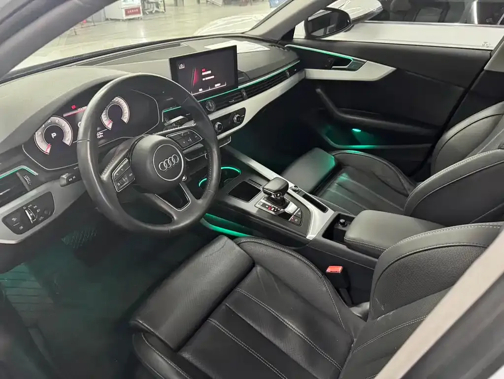 Audi A4L 2022 из CN, фото 4