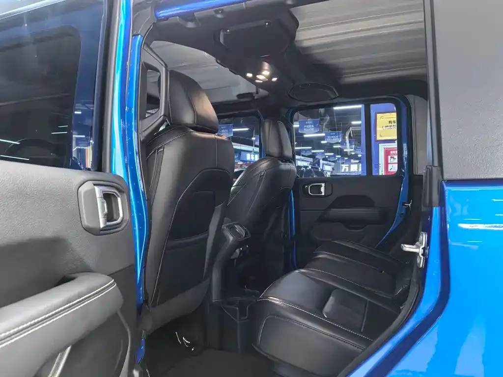 Jeep Gladiator 2023 из CN, фото 6
