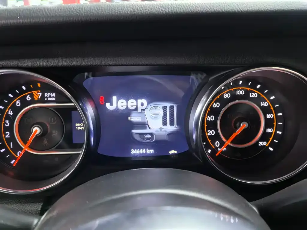 Jeep Gladiator 2023 из CN, фото 8