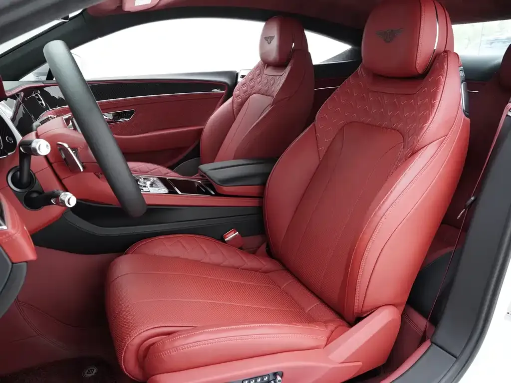 Bentley Continental 2023 из CN, фото 5