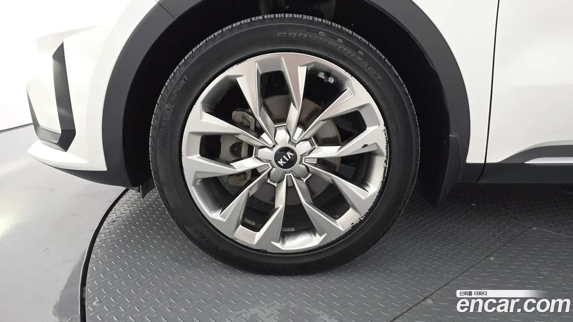 Kia Sorento — фото 5