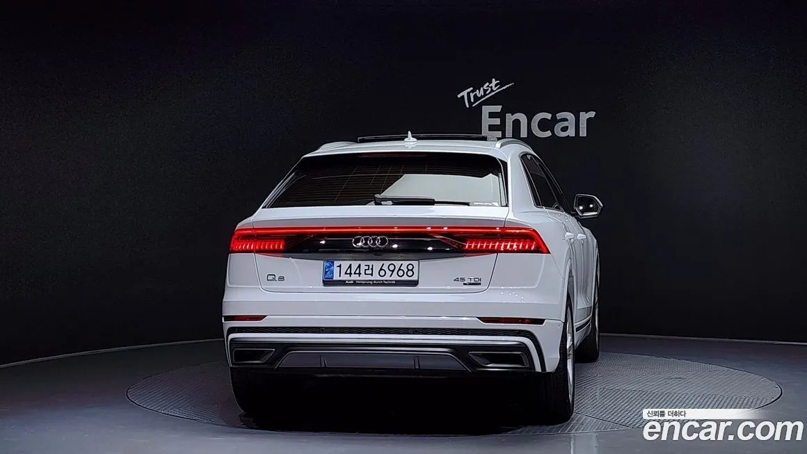 Audi Q8 2023 из KR, фото 4