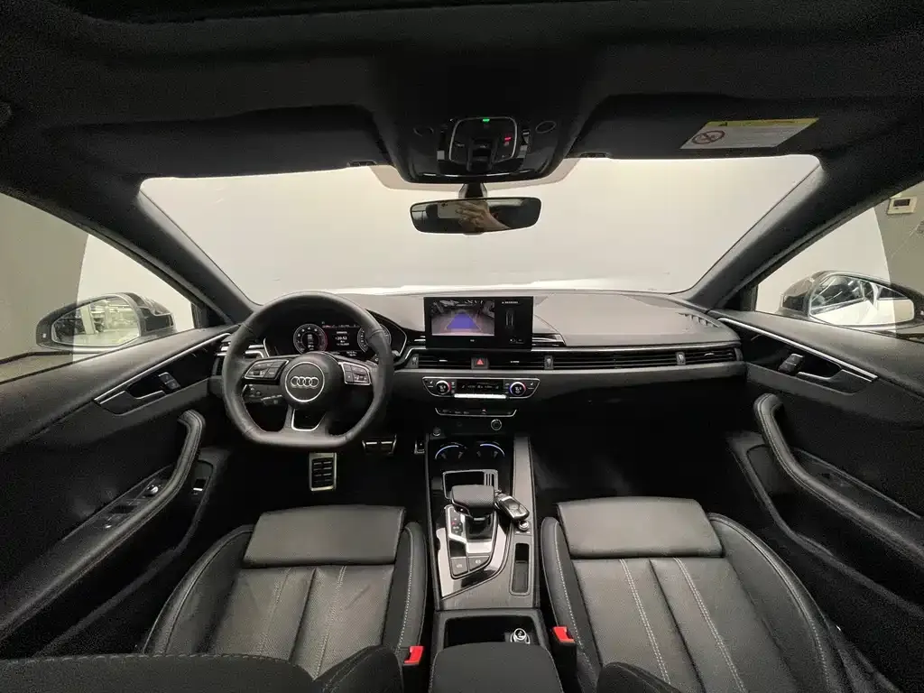 Audi A4L 2024 из CN, фото 9