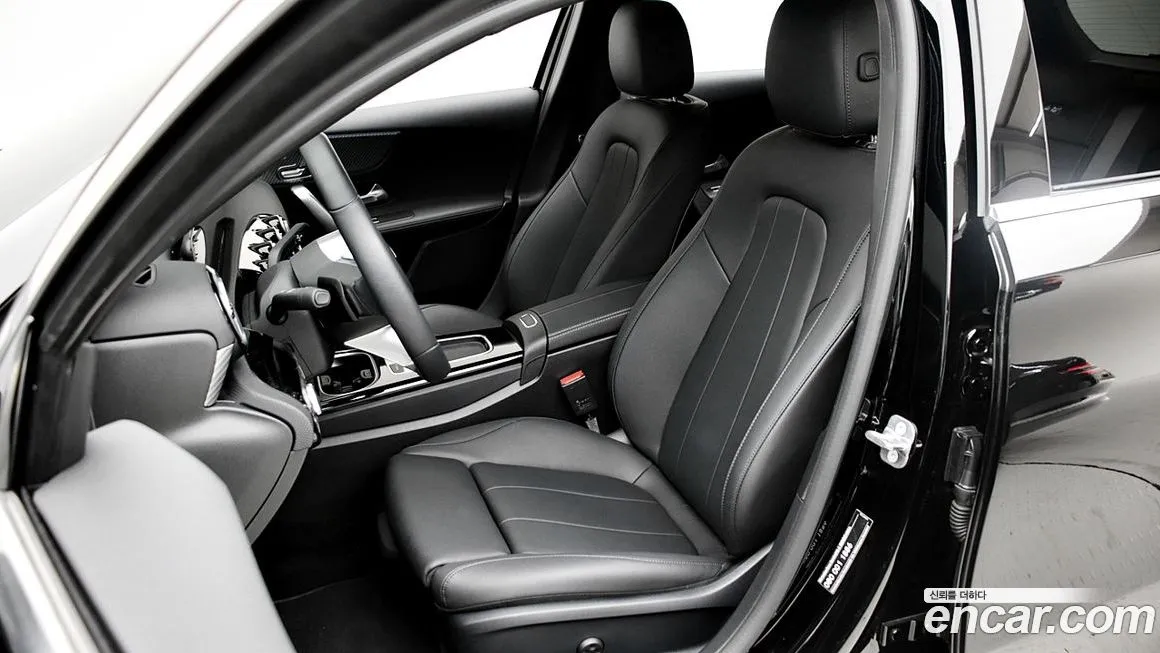 Mercedes-Benz A-Class — фото 10