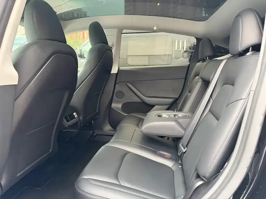 Tesla Model Y 2023 из CN, фото 8
