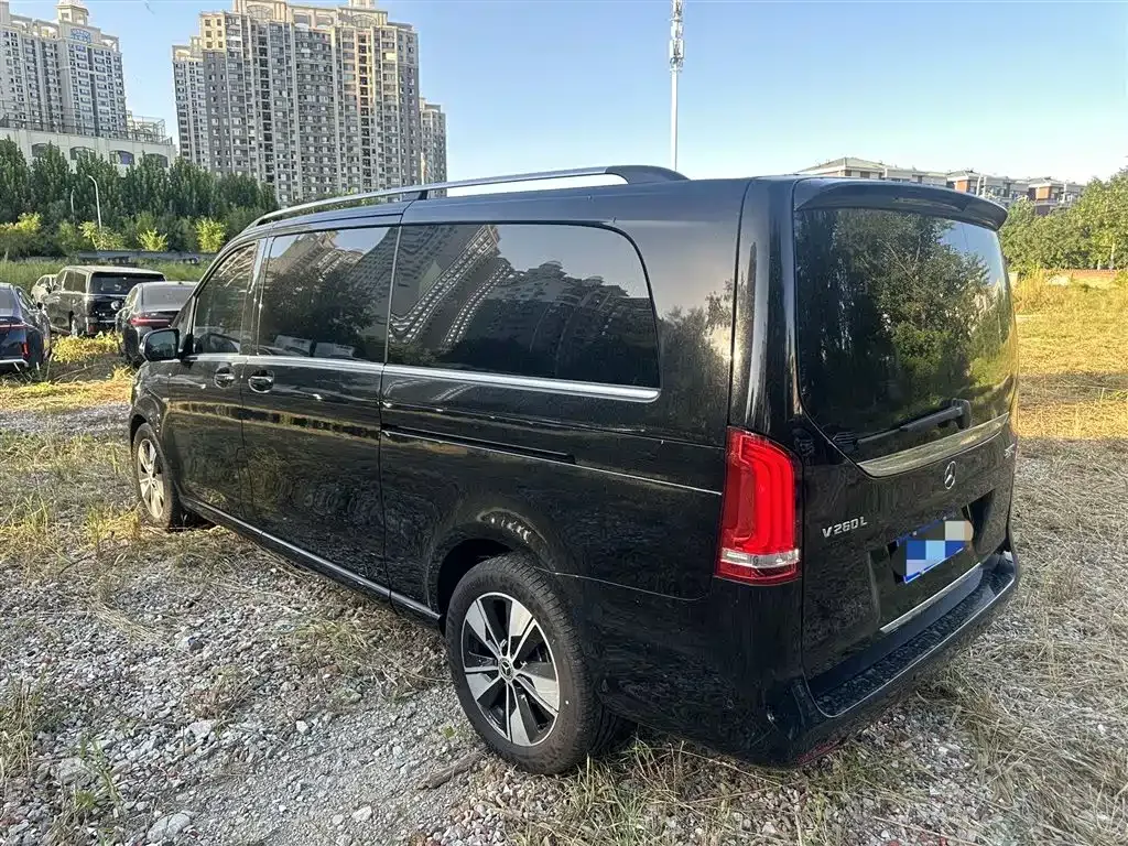 Mercedes-Benz V-Class 2024 из CN, фото 3