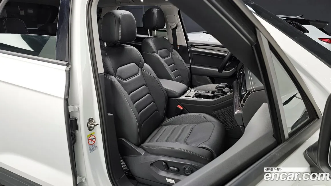 Volkswagen Touareg 2023 из KR, фото 10