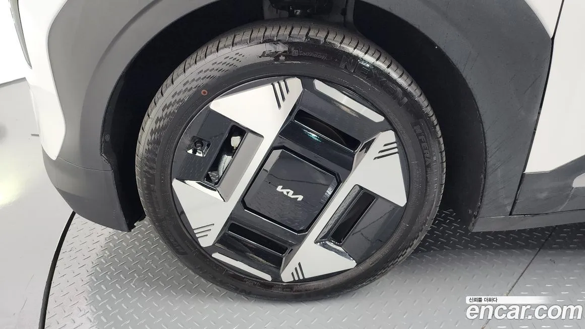 Kia EV3 — фото 5
