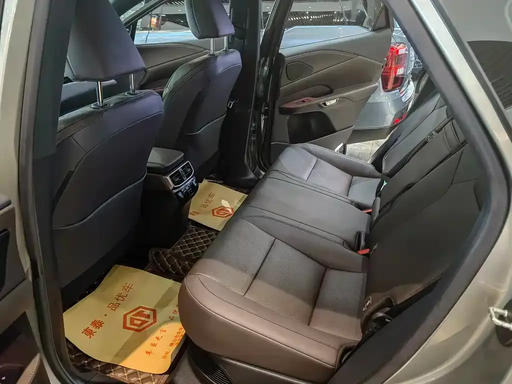 Lexus RX 2023 из CN, фото 5