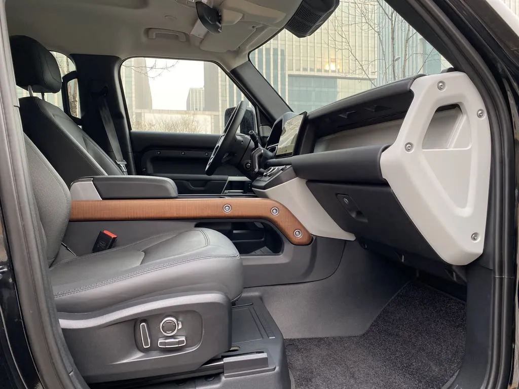 Land Rover Defender 2023 из CN, фото 9