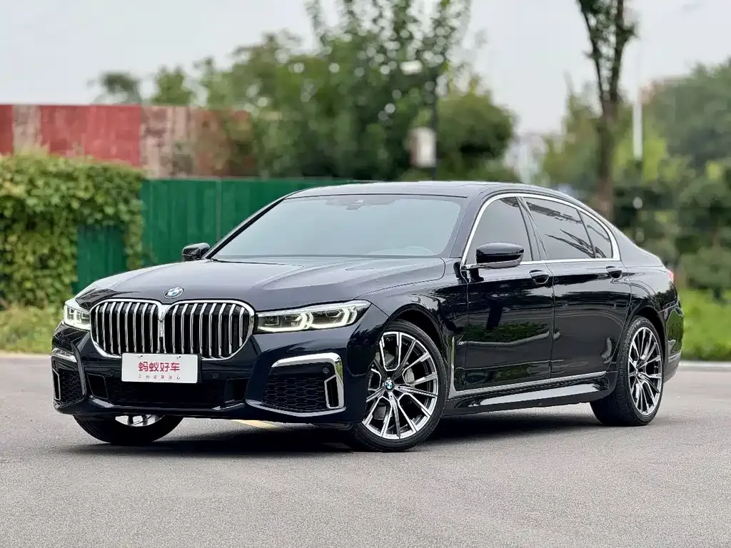 BMW 7 Series 2022 из CN, фото 1