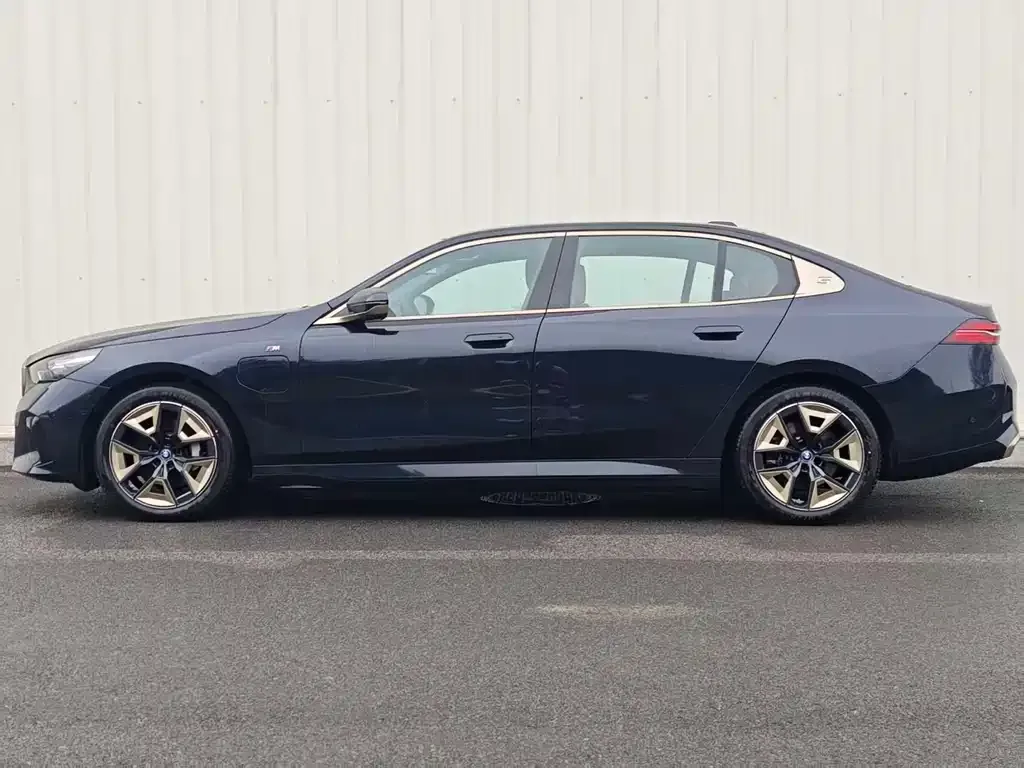 BMW i5 2024 из CN, фото 5