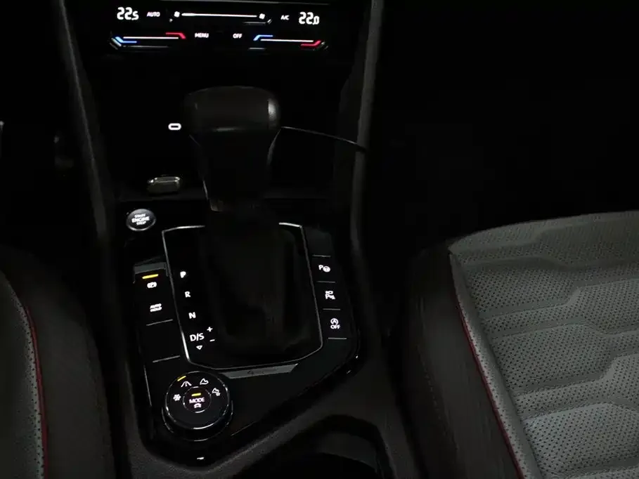 Volkswagen Tiguan L 2021 из CN, фото 8