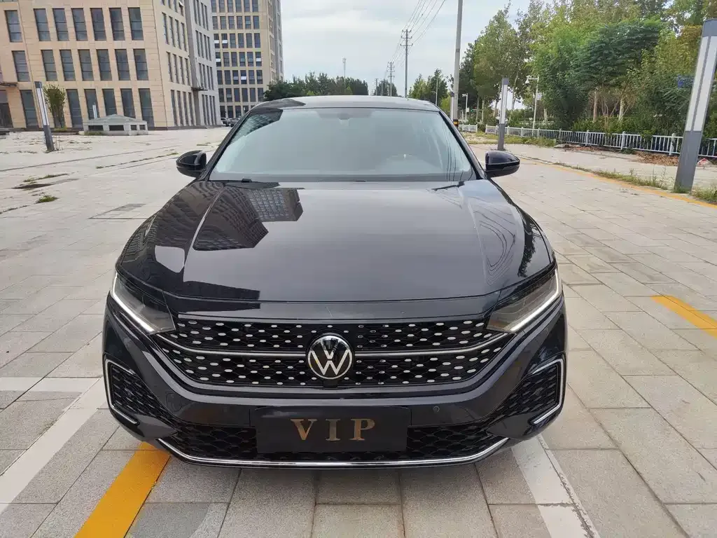 Volkswagen Passat 2023 из CN, фото 3