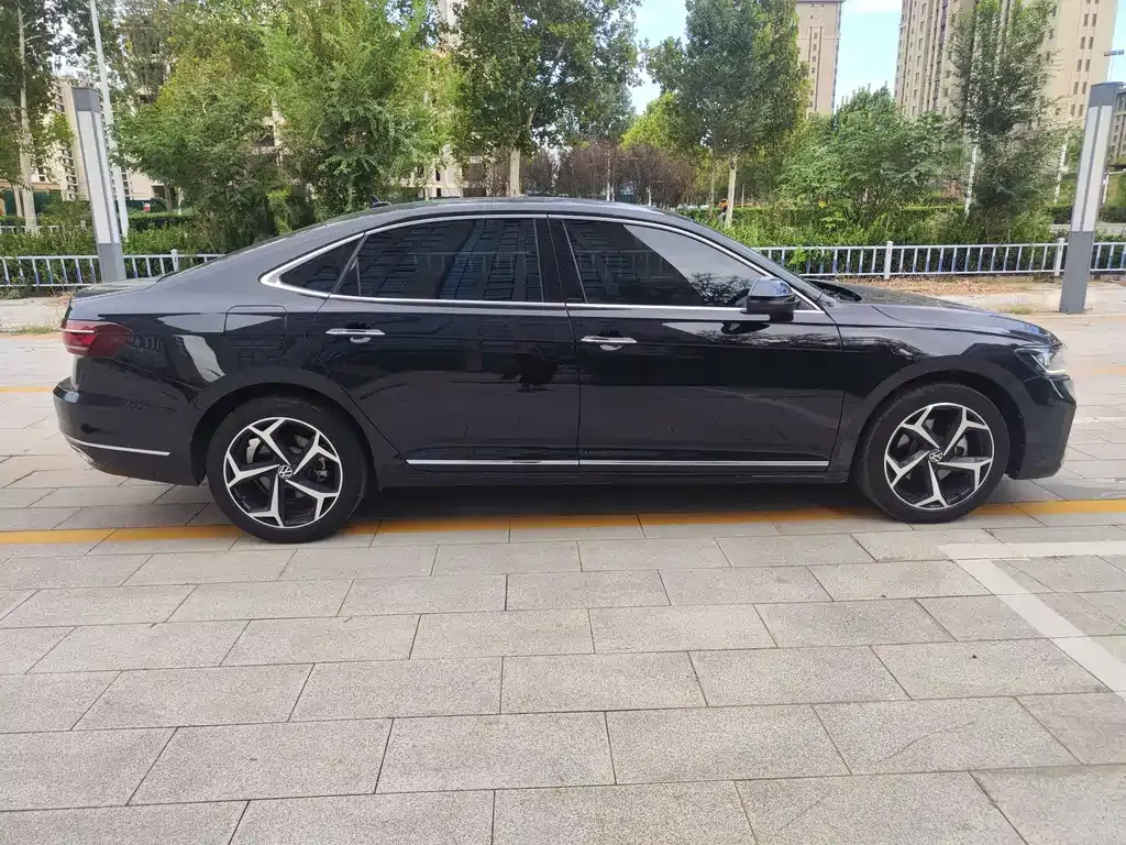Volkswagen Passat 2023 из CN, фото 8