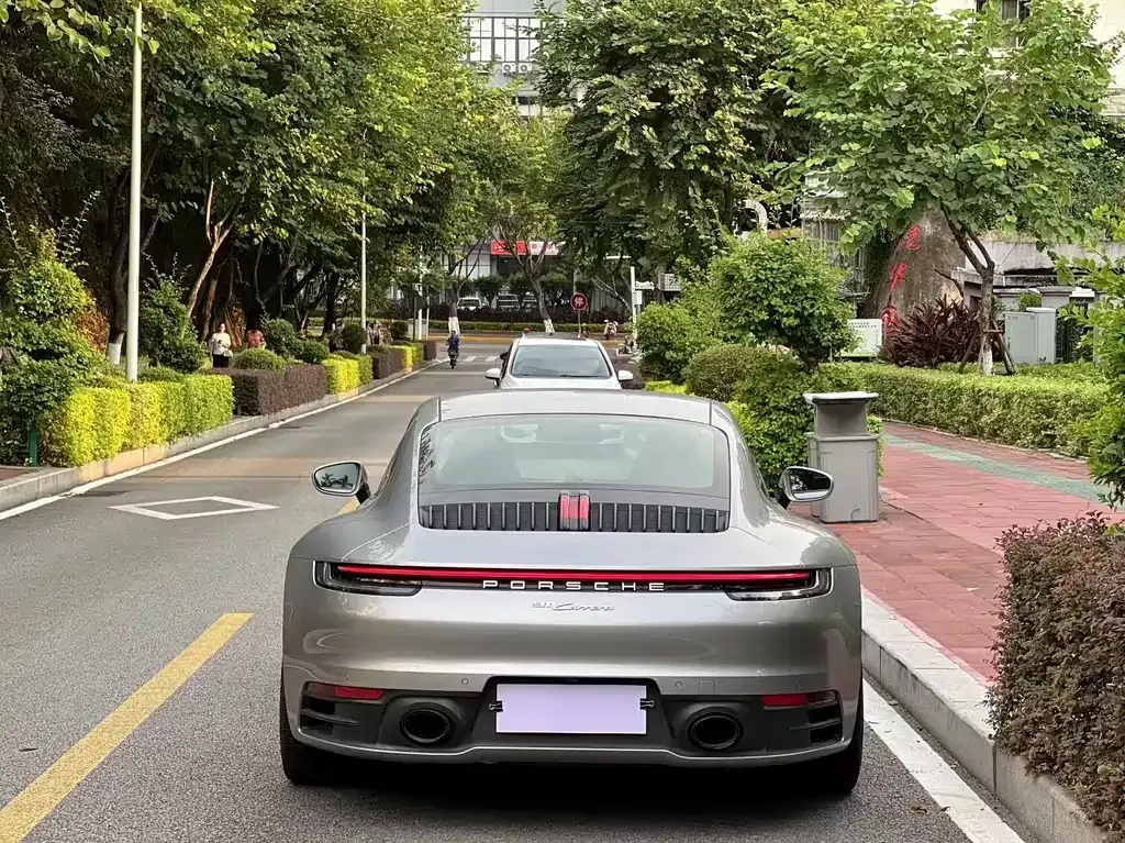 Porsche 911 2023 из CN, фото 8