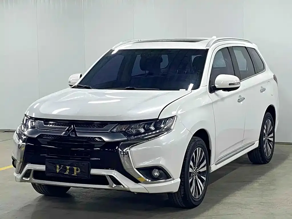 Mitsubishi Outlander 2021 из CN, фото 1