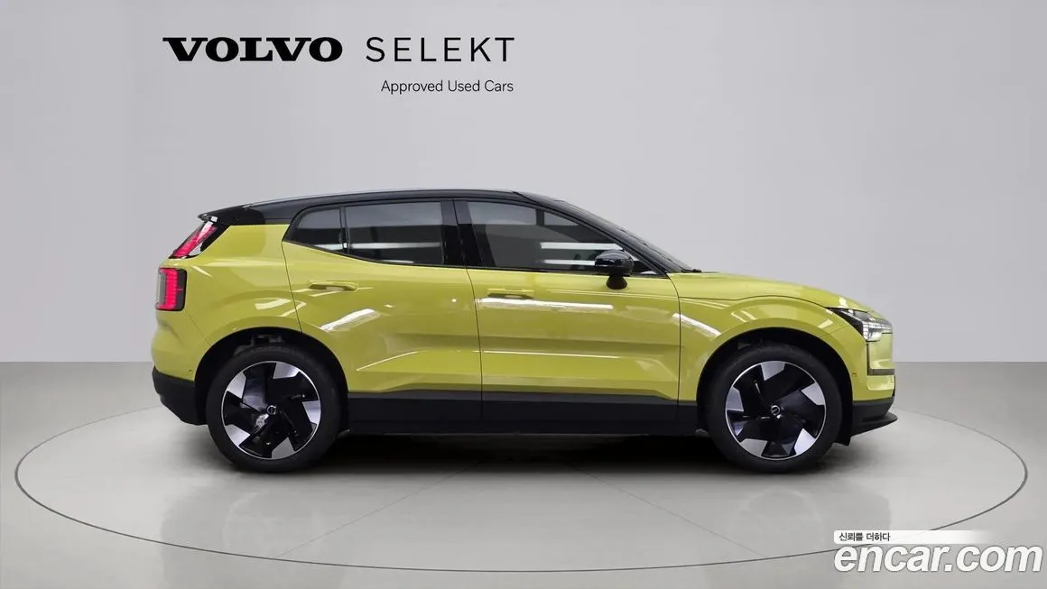 Volvo EX30 2025 из KR, фото 3